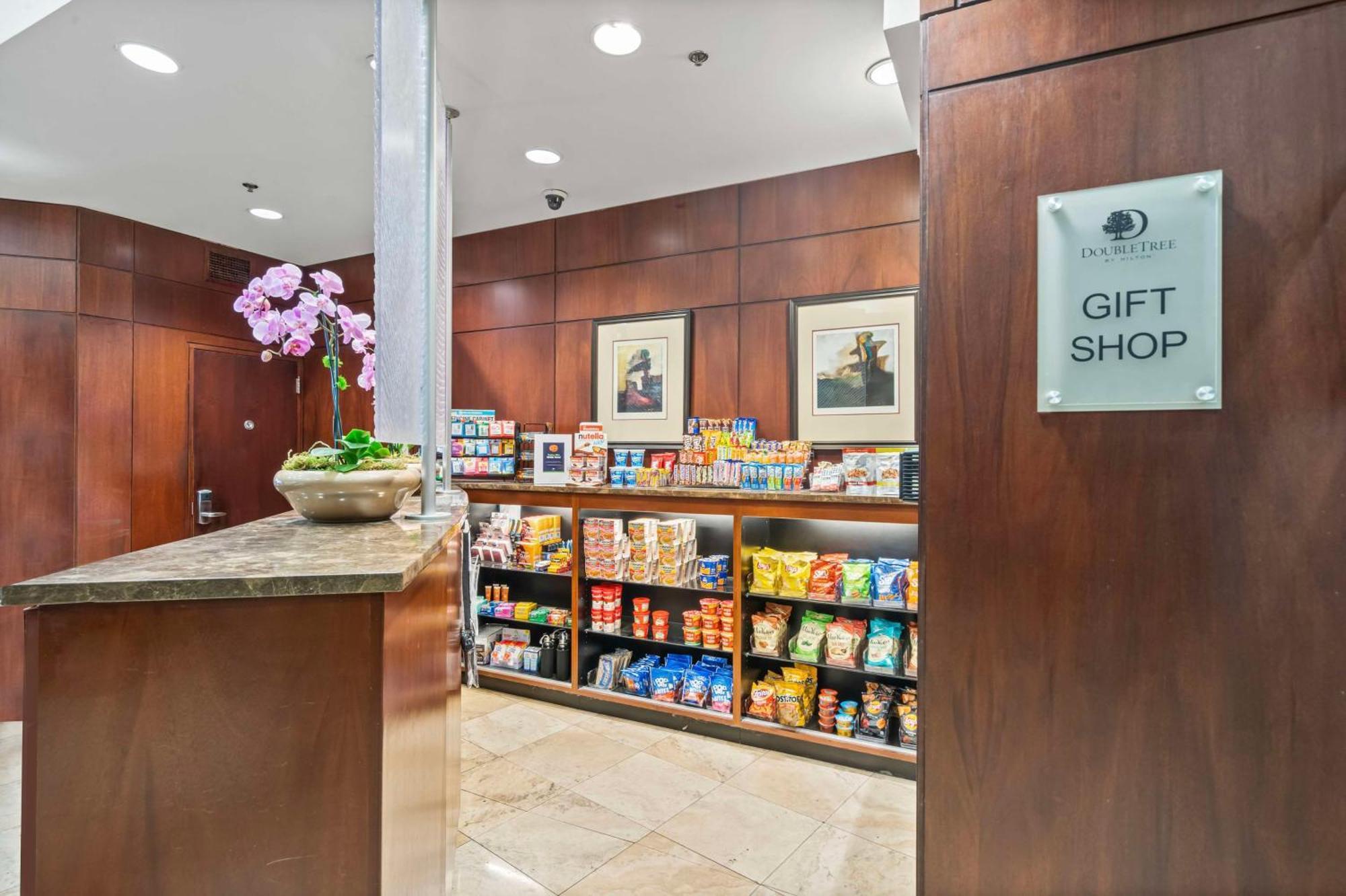 Doubletree By Hilton Charlotte Uptown Hotel Luaran gambar