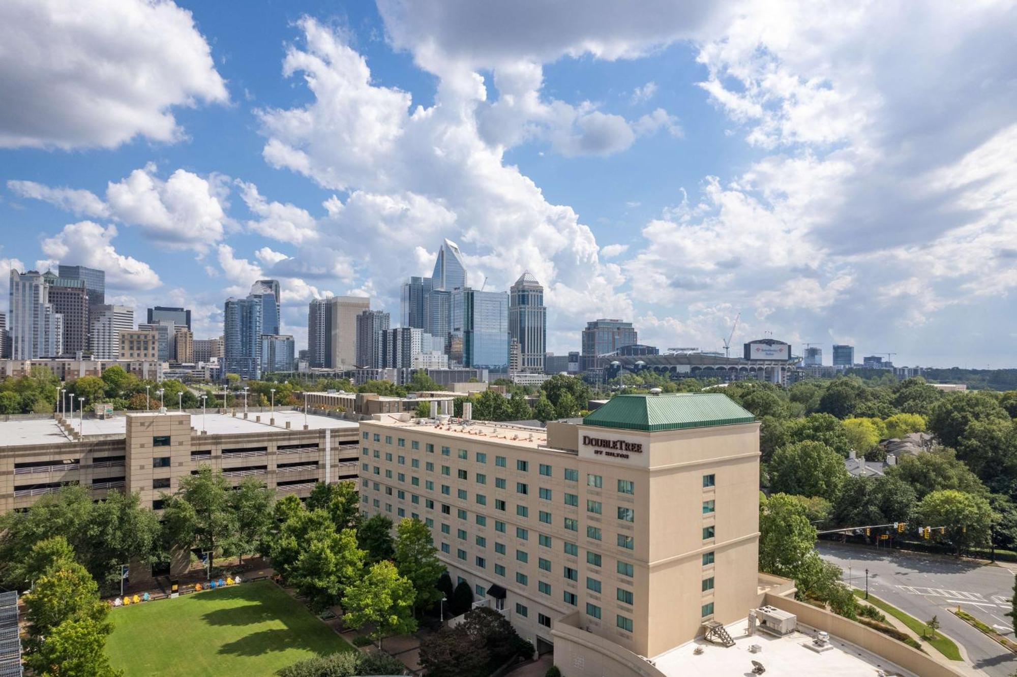 Doubletree By Hilton Charlotte Uptown Hotel Luaran gambar