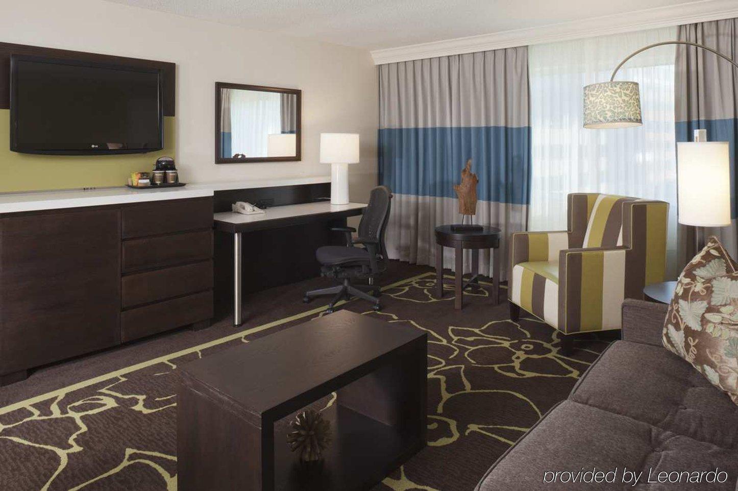 Doubletree By Hilton Charlotte Uptown Hotel Bilik gambar